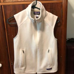 White Fleece Patagonia Vest - Women’s Small